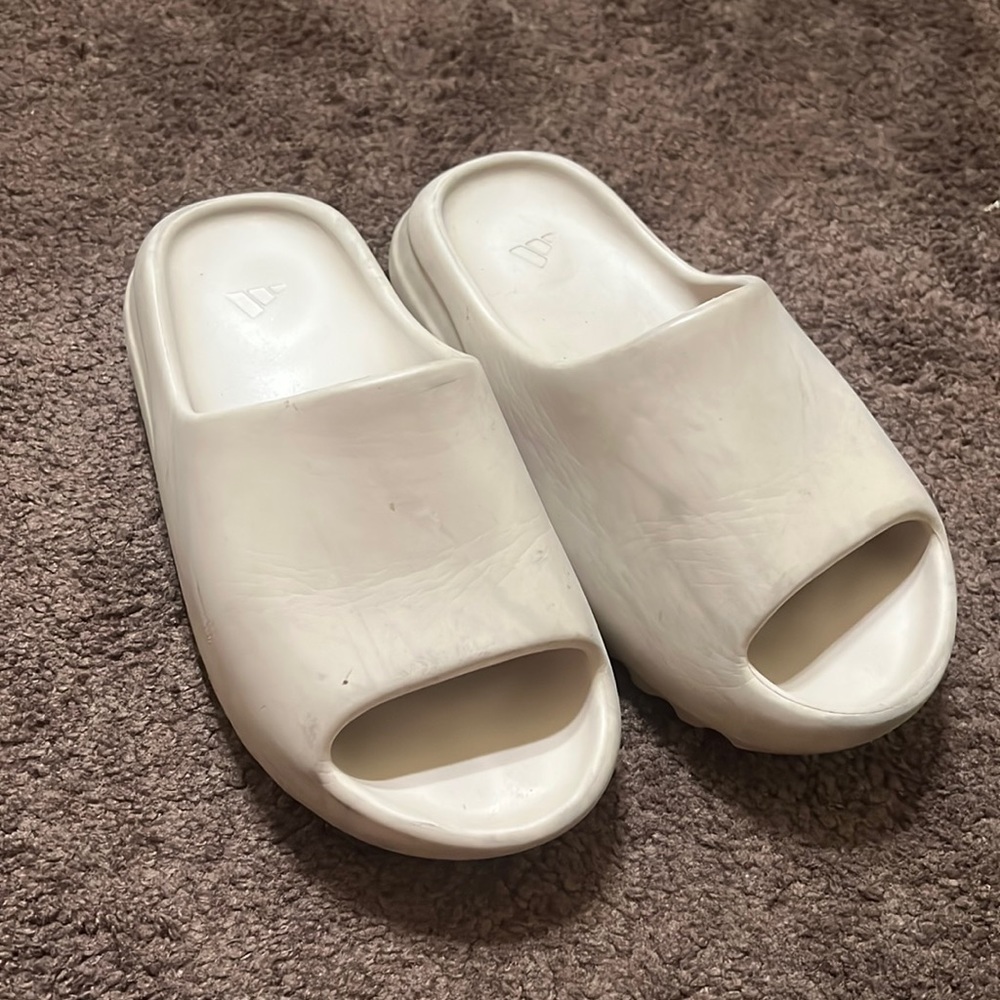 Yeezy Slide